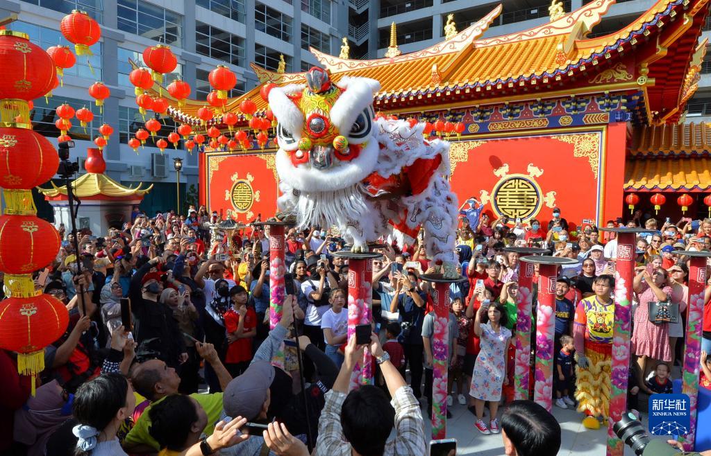 <b>综合消息：多国新春活动精彩纷呈 中国文化海外绽放光芒</b>