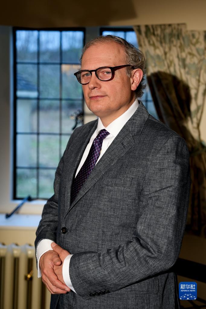 专访：中国式民主是管用的民主——访英国皇家东西方战略研究所主席易思