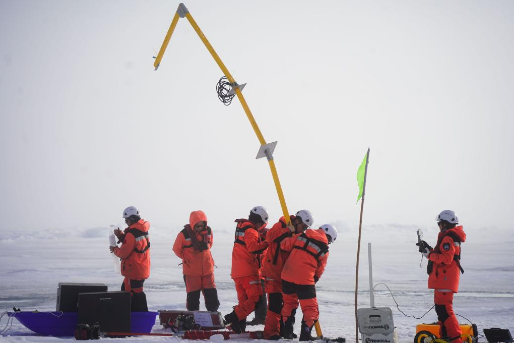 <b>第13次北冰洋科考｜中国第13次北冰洋科学考察队开始地质和地球物理调查作业</b>