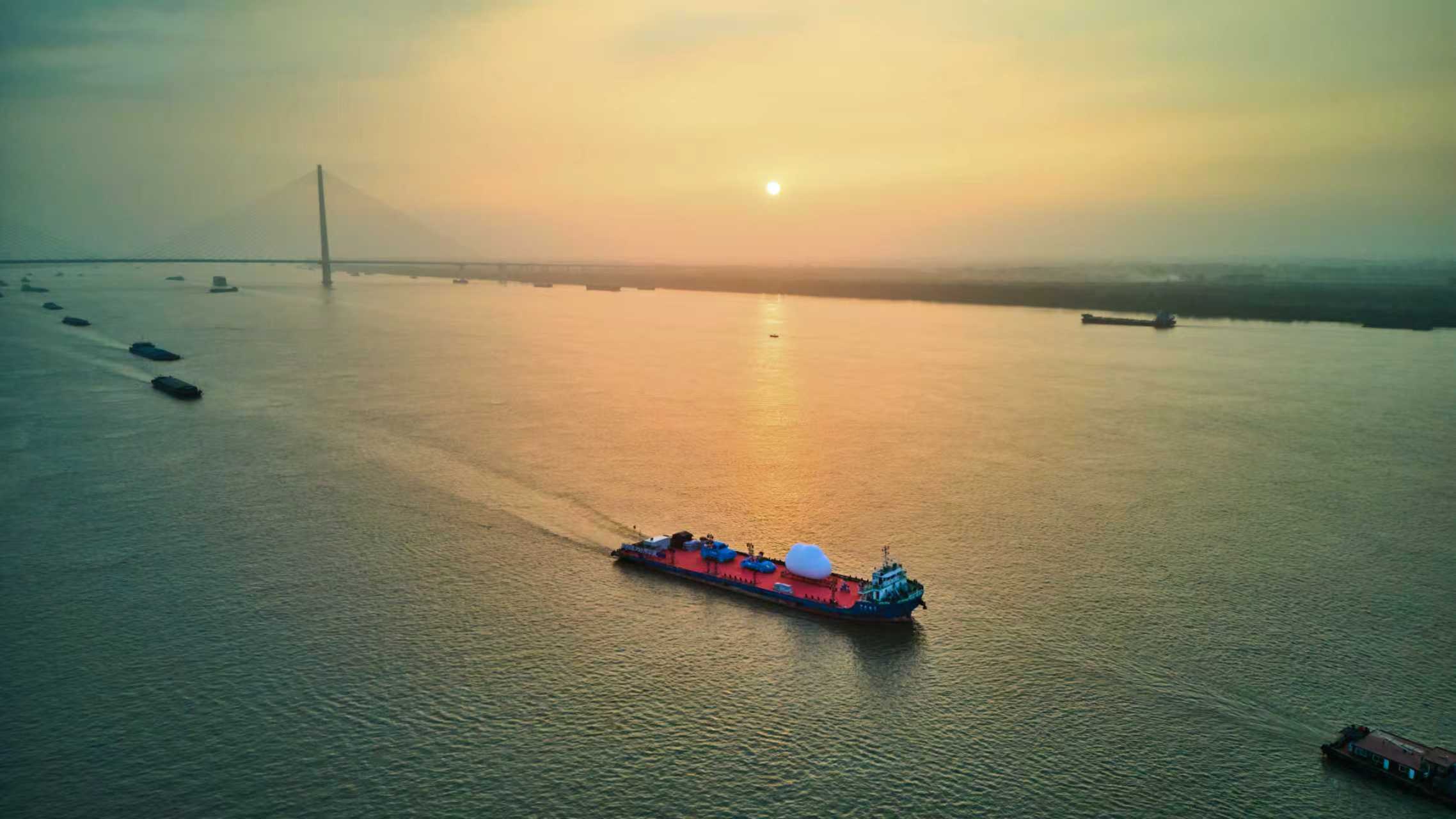 哈啰报告揭示国庆出行新趋势：租车“长租”订单翻倍，15万人备注顺风车“携宠出行”