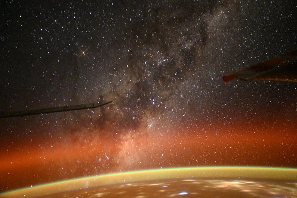 <b>新华鲜报·“十四五”亮点｜研发人员总量世界第一！科技强国建设根基再夯实</b>