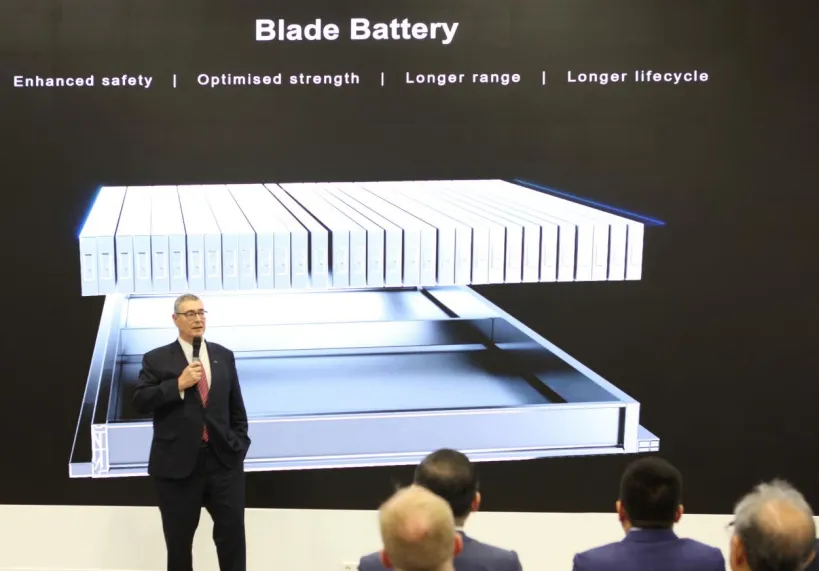 东西问丨张维宏：让中国与欧洲“科技小巨人”相遇相知