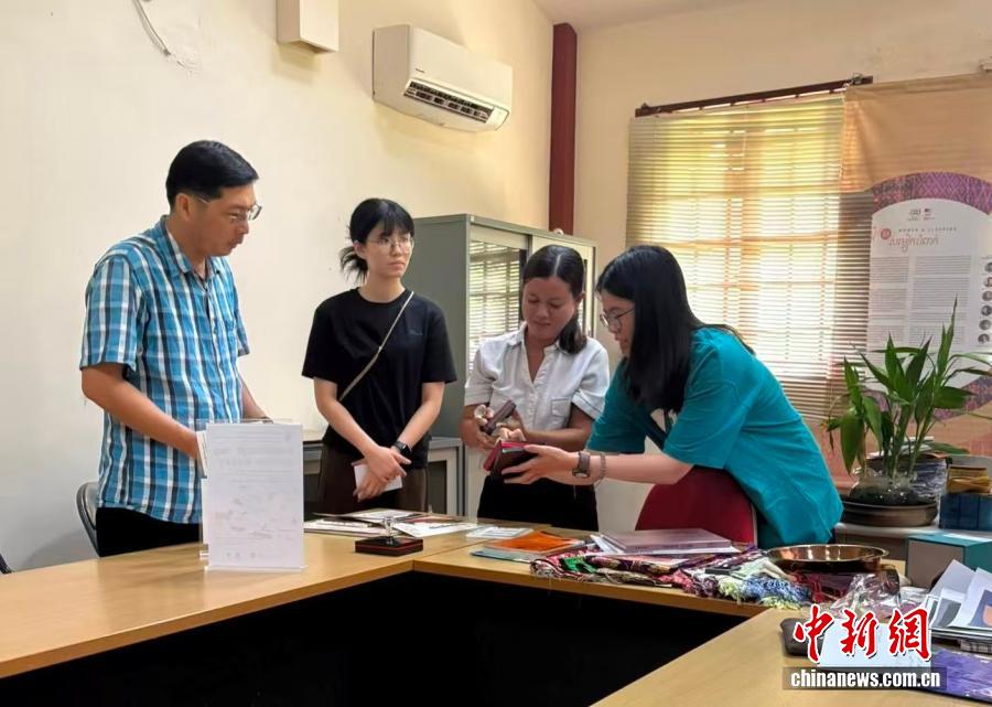 东西问丨黄慧怡：从吴哥陶瓷瓦件，看古中国与东南亚文化关联